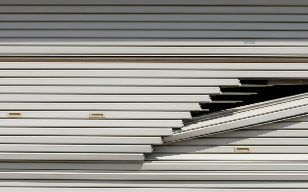 【仙台】シャッター蛇腹(スラット)がズレた！外れた時の直し方と3つの注意点